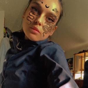 Meet your Posher, Johnne